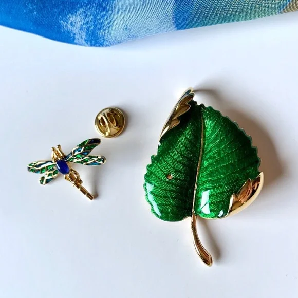 2-in-1 Dragonfly leaf enamel brooch - Picture 3 of 8